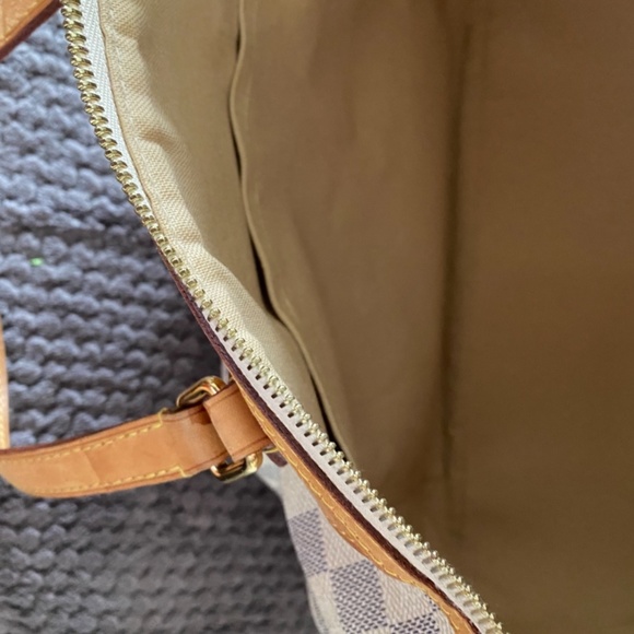 Louis Vuitton SIRACUSA GM - Picture 9 of 16